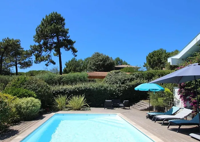 Magnifique Lumineuse Rénovée Avec Piscine Chauffée, Terrasses Et Jardin - Fr-1-736-3 *