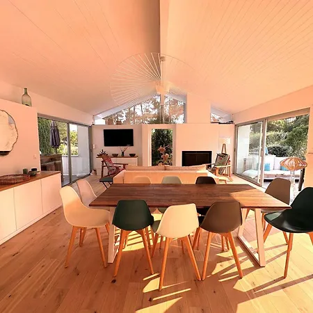Villa Magnifique Lumineuse Renovee Avec Piscine Chauffee, Terrasses Et Jardin